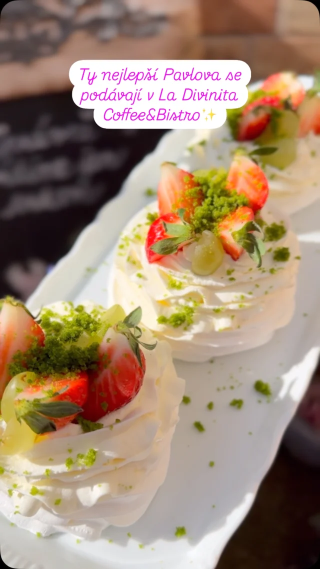 MILUJEME PAVLOVU🤩❣️✨

A co vy?🤭

~ Těší se na Vás celý tým La Divinita Coffee & Bistro

#sladke #dobroty #domacidorty #dorty #handmade #cakes #kavarna #kavarnazazitku #kavarnamladaboleslav #ladivinitacoffee #coffee #coffeelover #kvetiny #flowers #kvetinarstvi #kavaakvetiny #flowersandcoffee #domacivajecnak #domaciprodukty #obchudek #pavlova #objednavky #mazanec #jidlo #snidane #palacinky